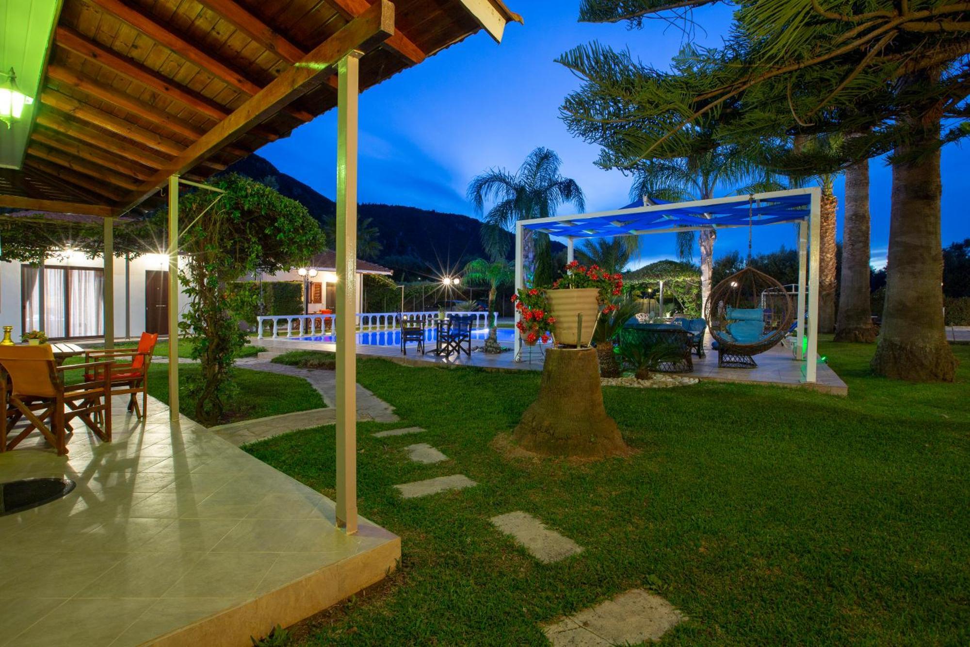 Villa Dimitris Apartments & Bungalows Frínion المظهر الخارجي الصورة
