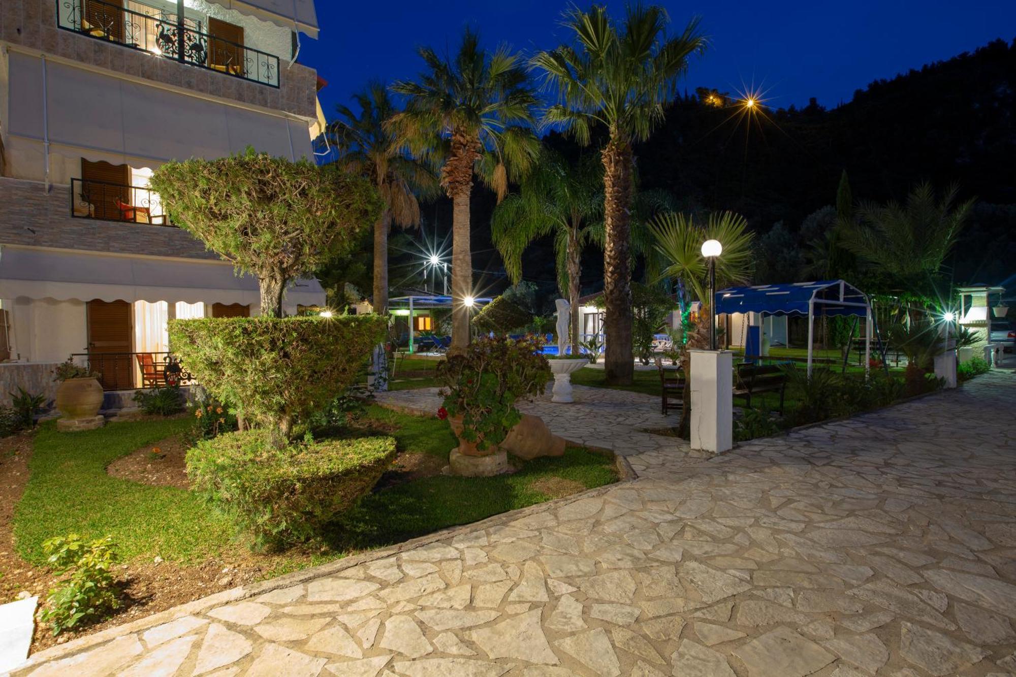 Villa Dimitris Apartments & Bungalows Frínion المظهر الخارجي الصورة