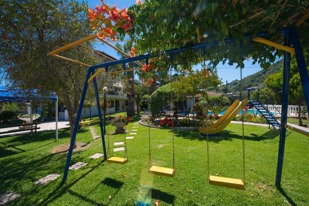 Villa Dimitris Apartments & Bungalows Frínion المظهر الخارجي الصورة